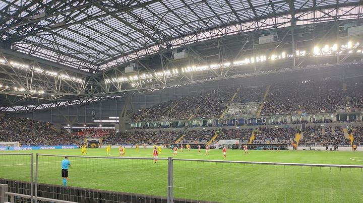皇冠娱乐 · 综合港域（资料示意）